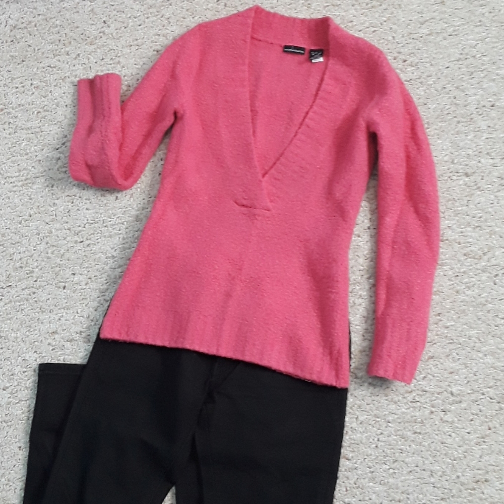 Sweater - Picture 4 of 4